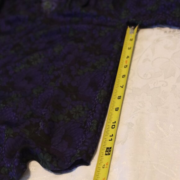 Ann Taylor Blue/Black/Green Dotted Floral Flowy Pheasant Top Size Large - Picture 6 of 13